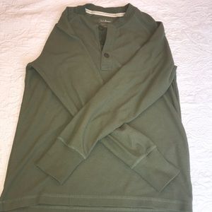 Men’s L.L. Bean Slightly Fitted Mini-Waffle Henley